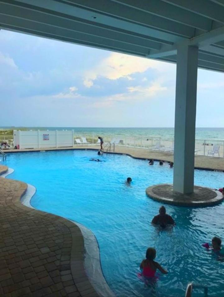 Couples Getaway, Honeymoon Sweet, Perfectly Cozy Front With Kitchen, Pool, Free Parking,check-in At Door Aparthotel *